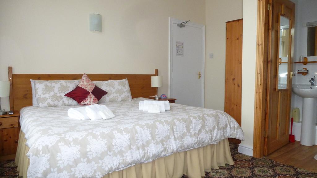 Guest house Whitehall Colwyn Bay