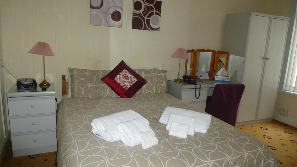 Guest house Whitehall